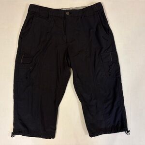 Columbia Titanium black cargo shorts capris size 10